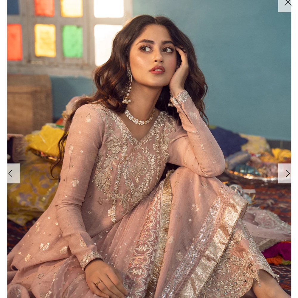Elegant Long Sleeve Embroidered Maxi Dress in Dusty Pink